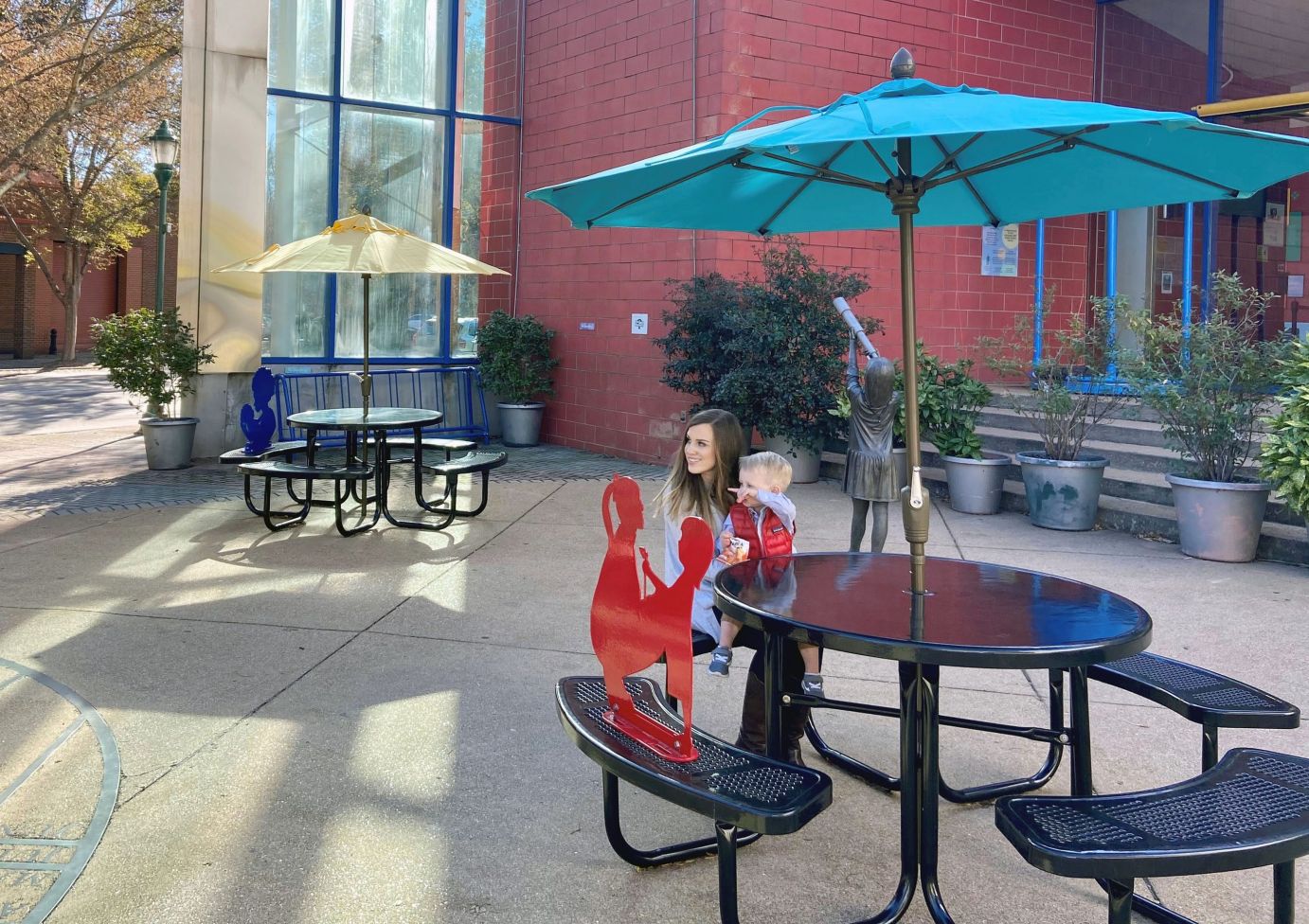 UltraSite Table with Solid-Top 358