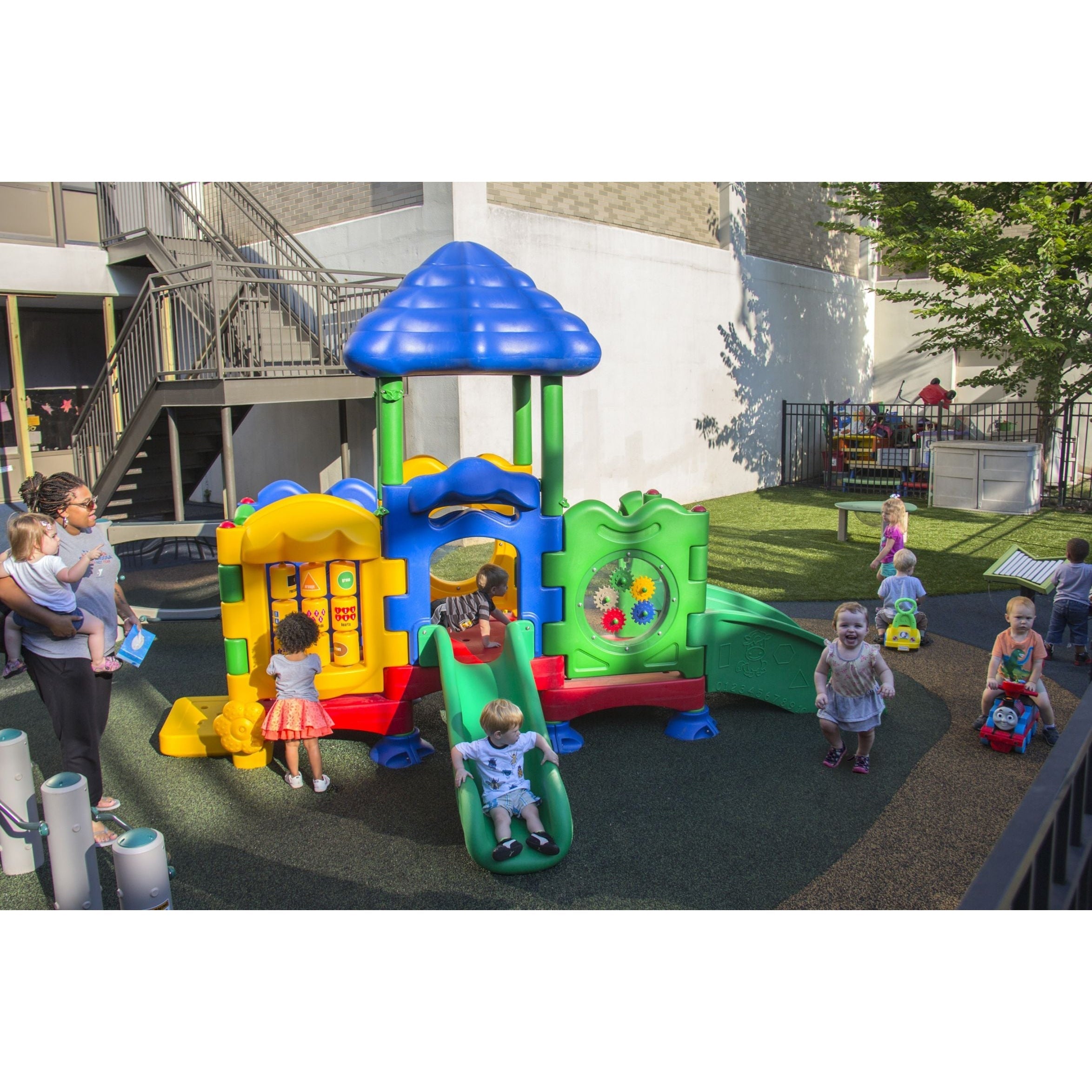 UltraPLAY  Discovery Center Sapling DC-SAPR