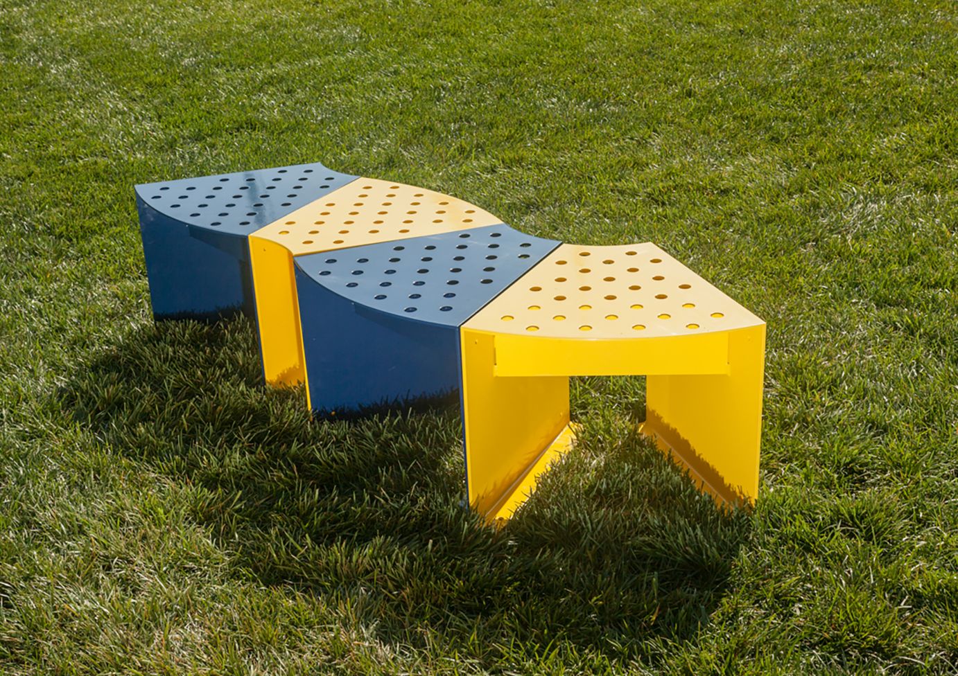 UltraSite Pasadena Modular Bench 14-P2